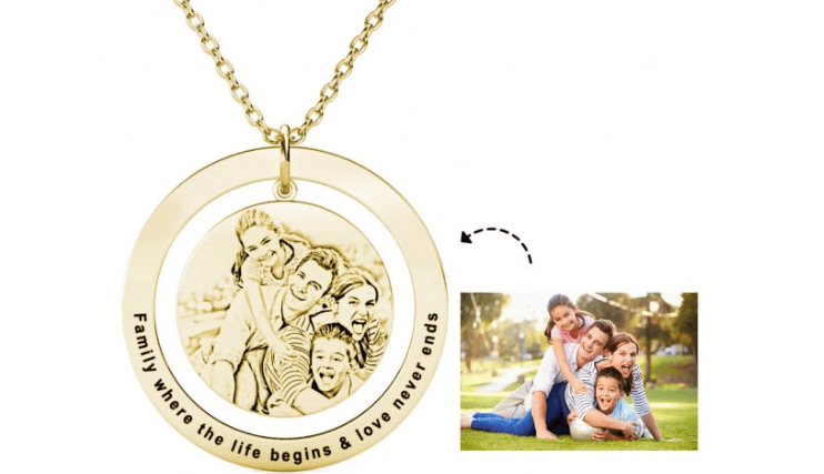 Four items to insert in a personalised photo necklace